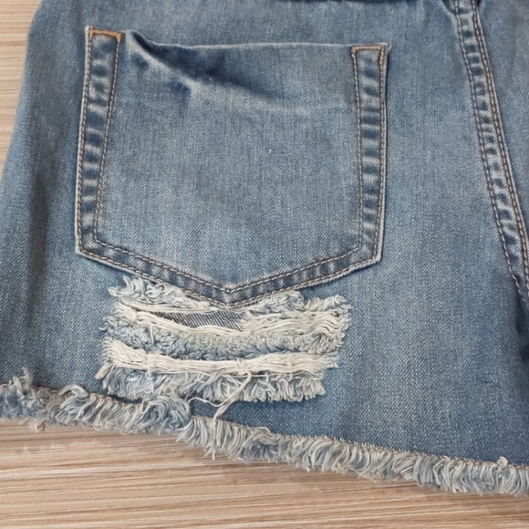 Distressed Denim Shorts by Romeo & Juliet Couture - Picture 8 of 13